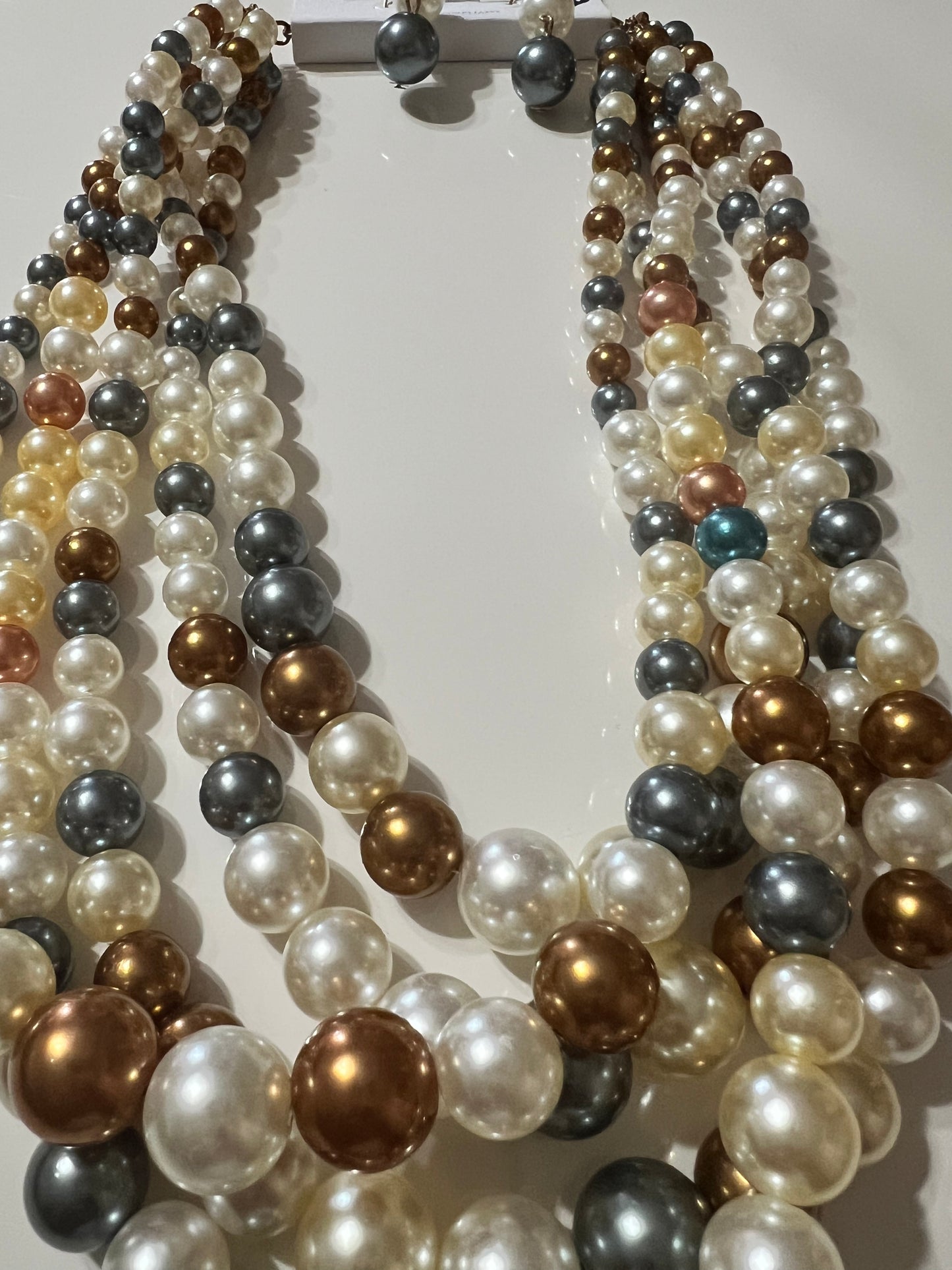“Harvest” Pearl Necklace Set