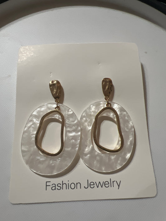 Fashion Pearl & Gold Earrings