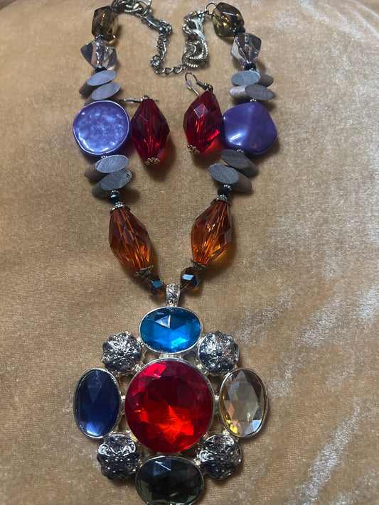 “Chucky Glow”Neck Set