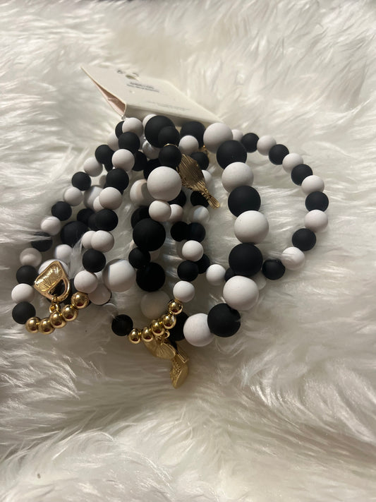 Black & White 5 Piece Stretch Bracelet Set