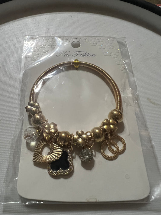 Clover Coil Bracelet