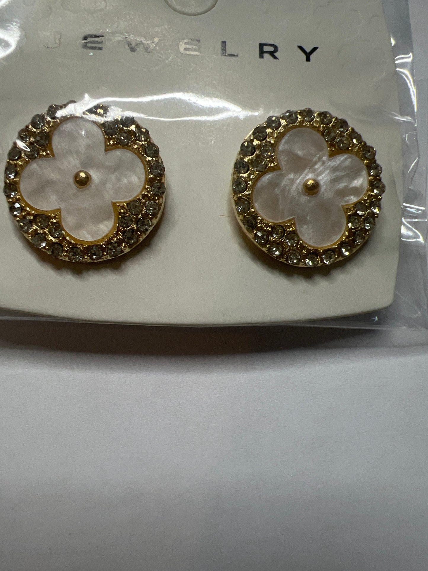 Mother of Pearl n Gold Clover Earrings