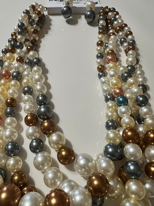 “Harvest” Pearl Necklace Set