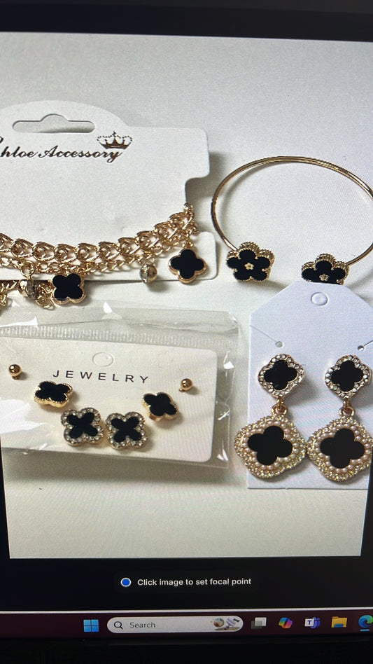 Black & Gold Five Piece Clover Set